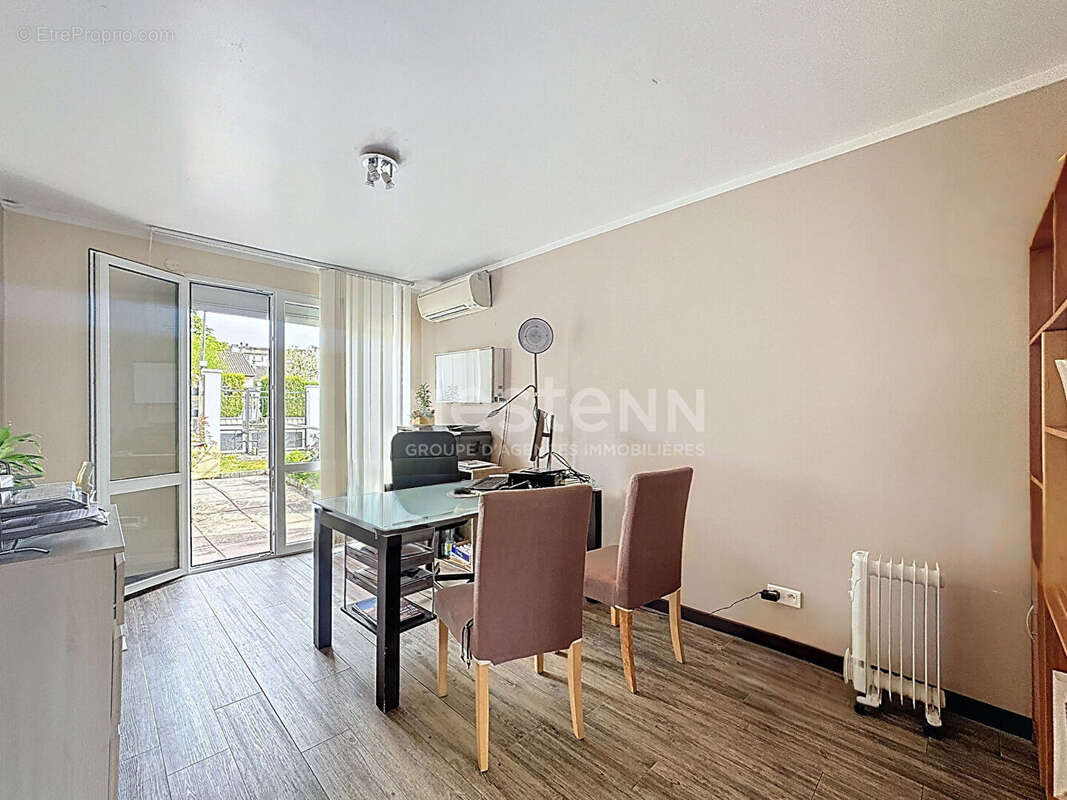 Commerce à LAMORLAYE