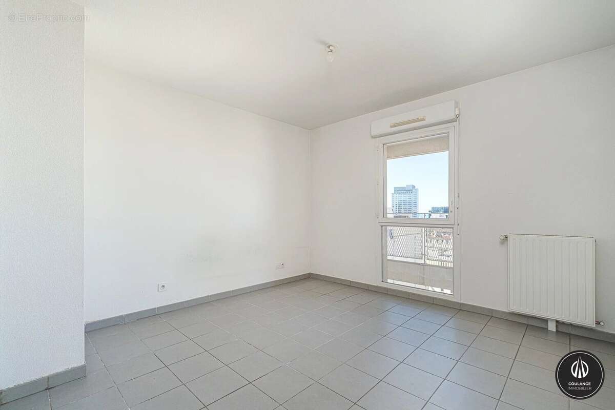 Appartement à MARSEILLE-3E