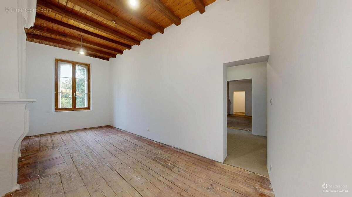Maison 122 m² à Saint-Emilion  - photo 7