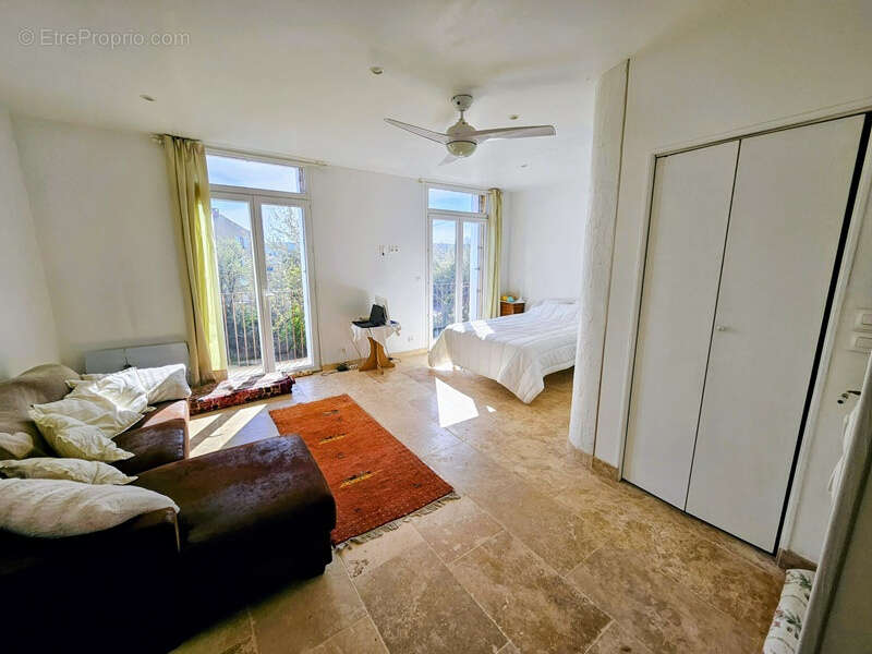 Appartement à LE LUC