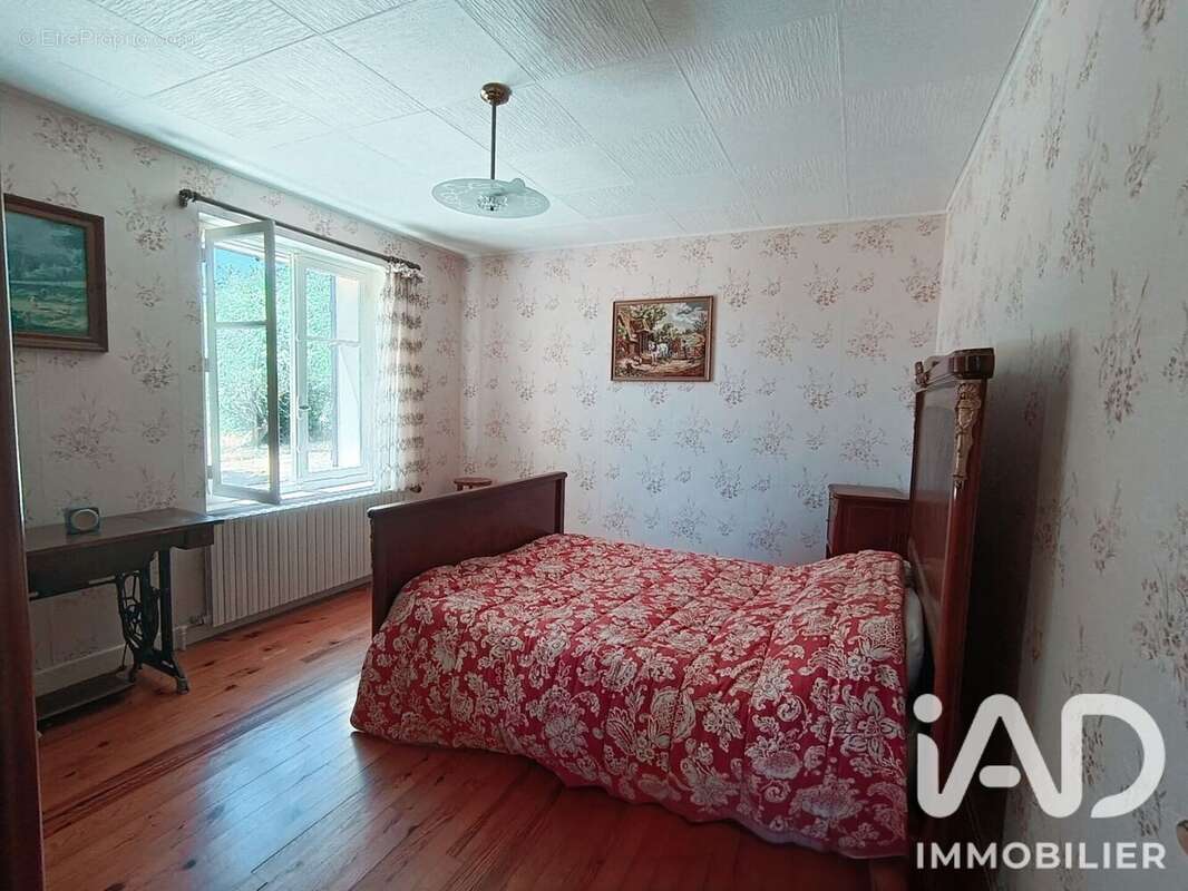 Maison 75 m² à Youx  - photo 5