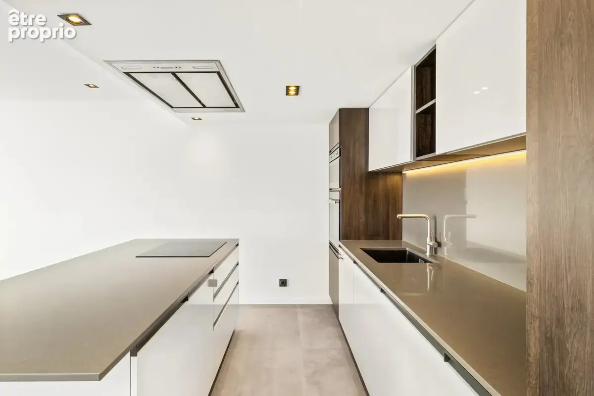 3 pièces avec vue mer, deux terrasses, garage, cave et piscine – Nice Pessicart - photo 5