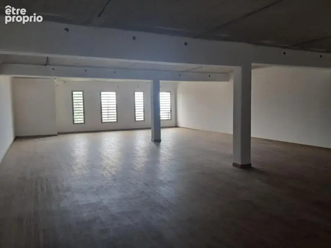 Bureau 131 m2 a vendre - l'eperon - photo 3