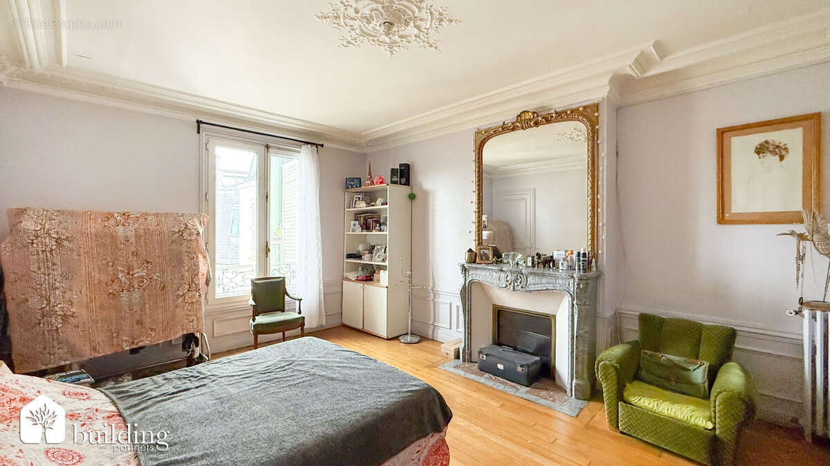 Appartement à PARIS-17E