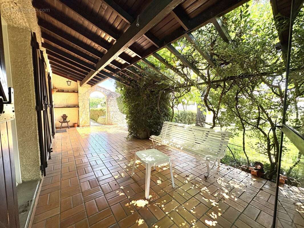 Maison à LA SALVETAT-SAINT-GILLES