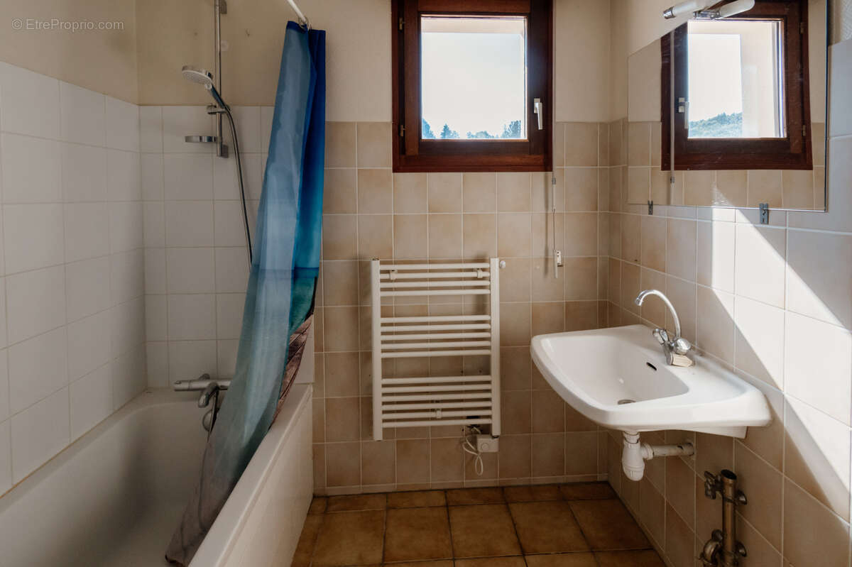 Appartement à LES HOPITAUX-NEUFS