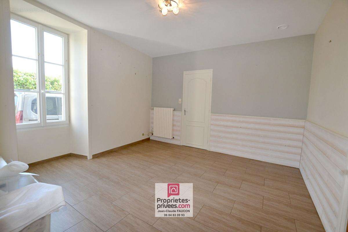 Maison à SAINT-MICHEL-EN-L&#039;HERM