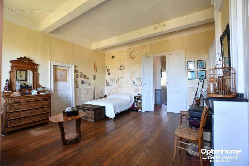 Maison à LA SALVETAT-SAINT-GILLES