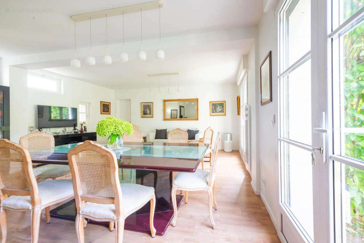 Appartement à GARCHES