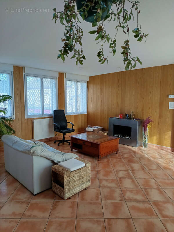 Commerce à LANHOUARNEAU