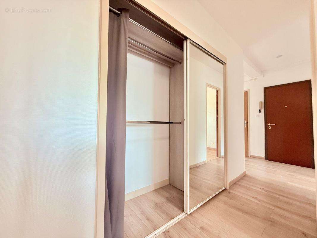 Appartement à CHENOVE