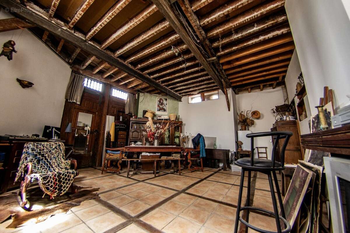 Grande pièce de vie - Maison à SAINT-LEU-LA-FORET