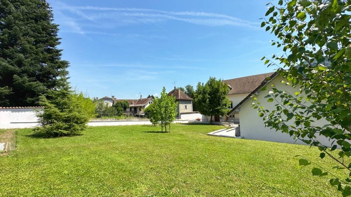 Maison à SAINT-BUEIL