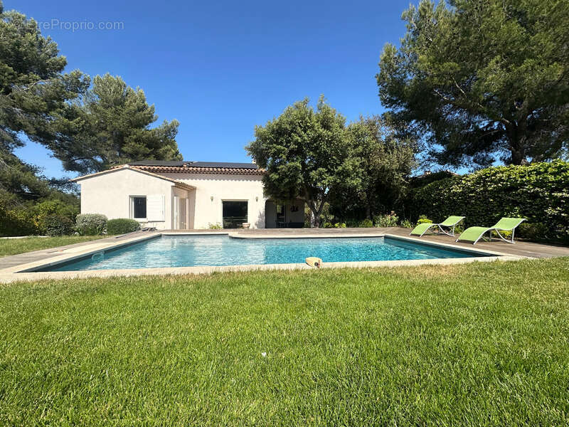 AIX EN PROVENCE LA DURANNE - Maison 159M2 -Double garage 80m2 -T3 50m2 - Terrain 1236m2 - photo 4
