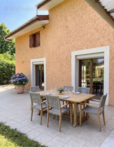 Maison à LA TOUR-DU-PIN