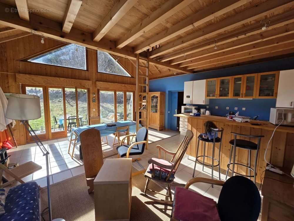 Maison à TREFFORT
