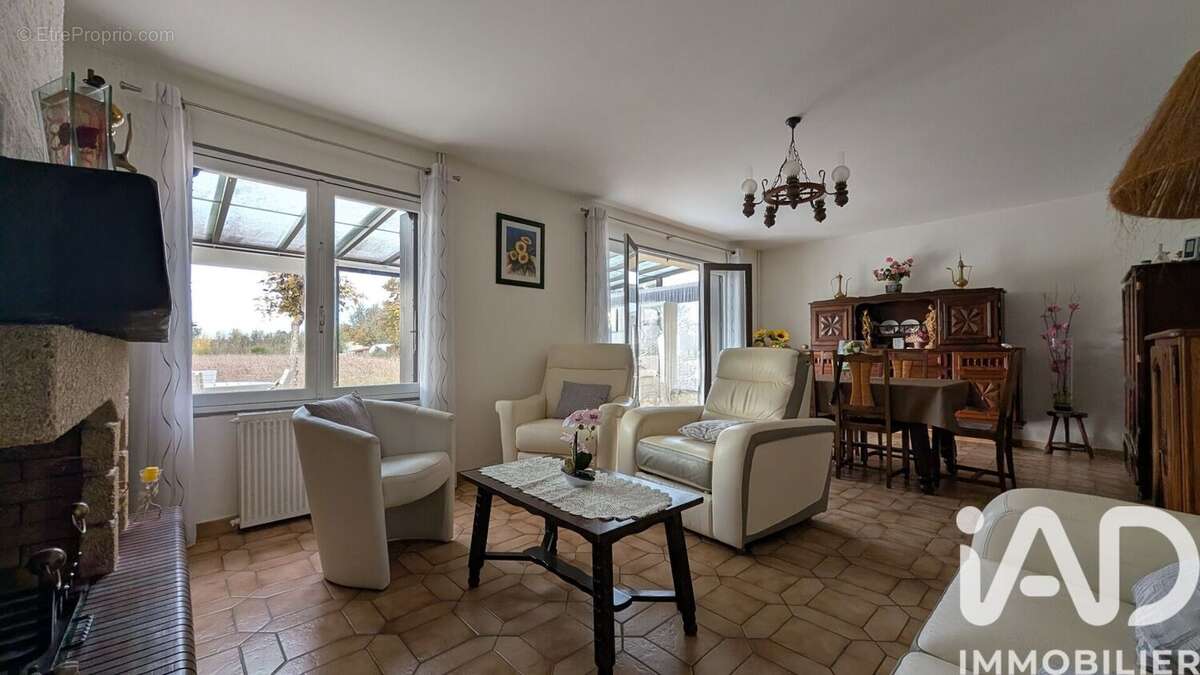 Photo 2 - Maison à SAINT-LOUIS-DE-MONTFERRAND