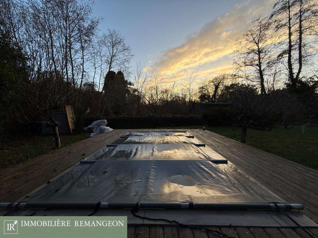 Maison à MEHUN-SUR-YEVRE