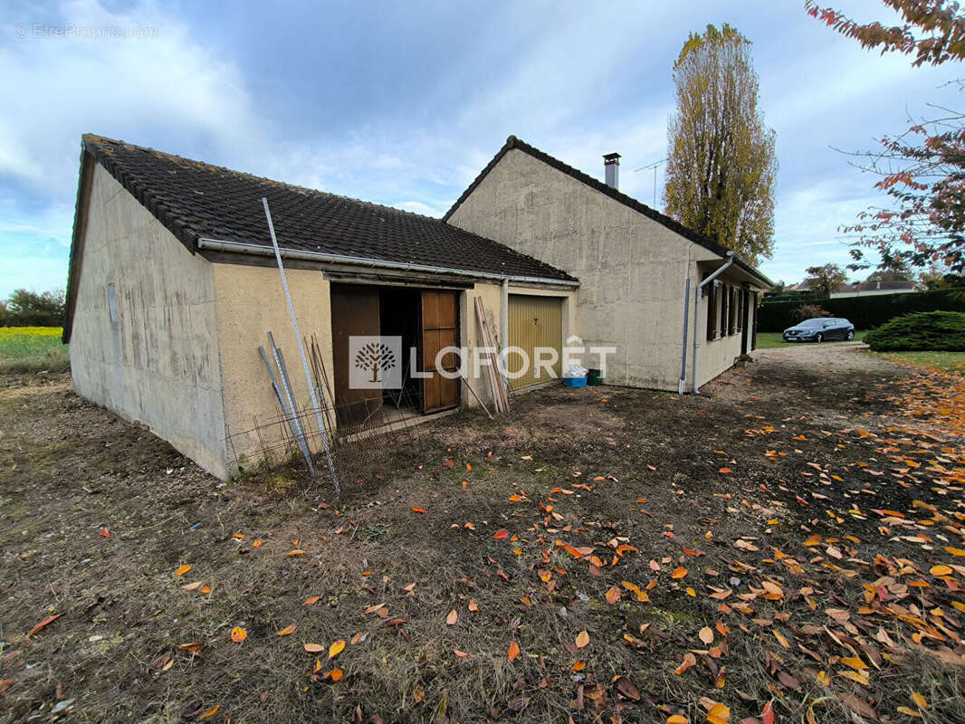 Maison à SAINT-ILLIERS-LA-VILLE