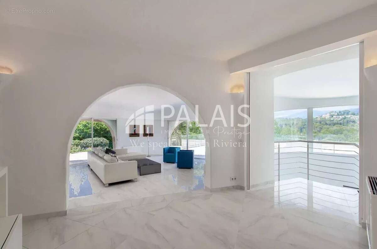 Maison à MOUANS-SARTOUX