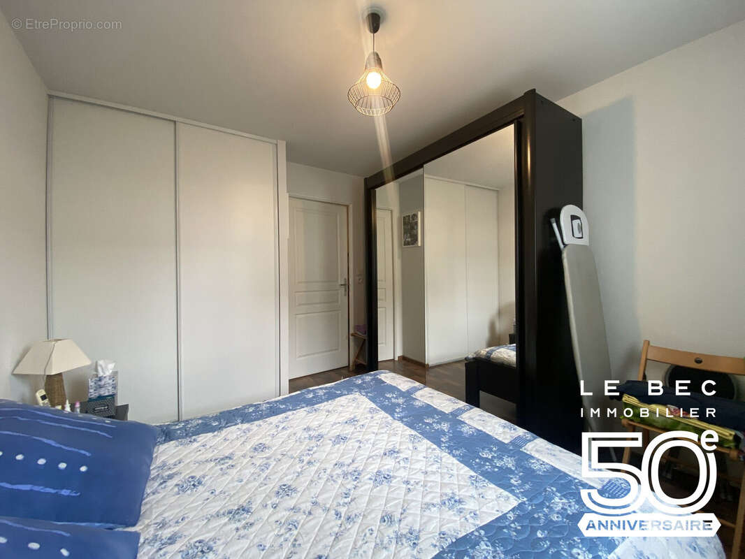 Appartement à SENE