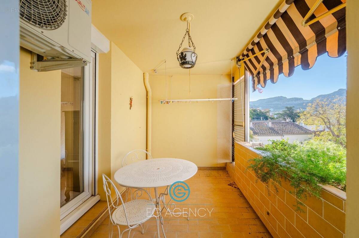 Appartement à MARSEILLE-8E
