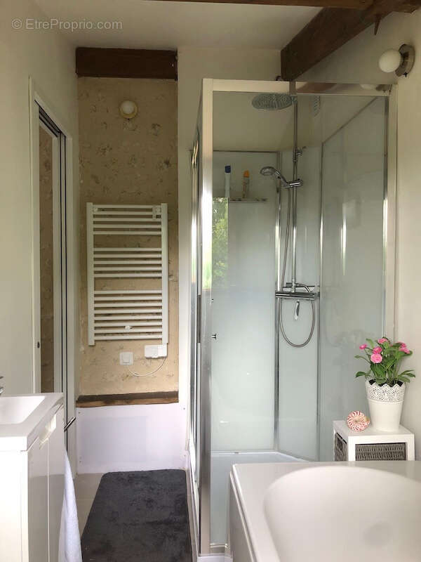 Maison à SALLES-LAVALETTE