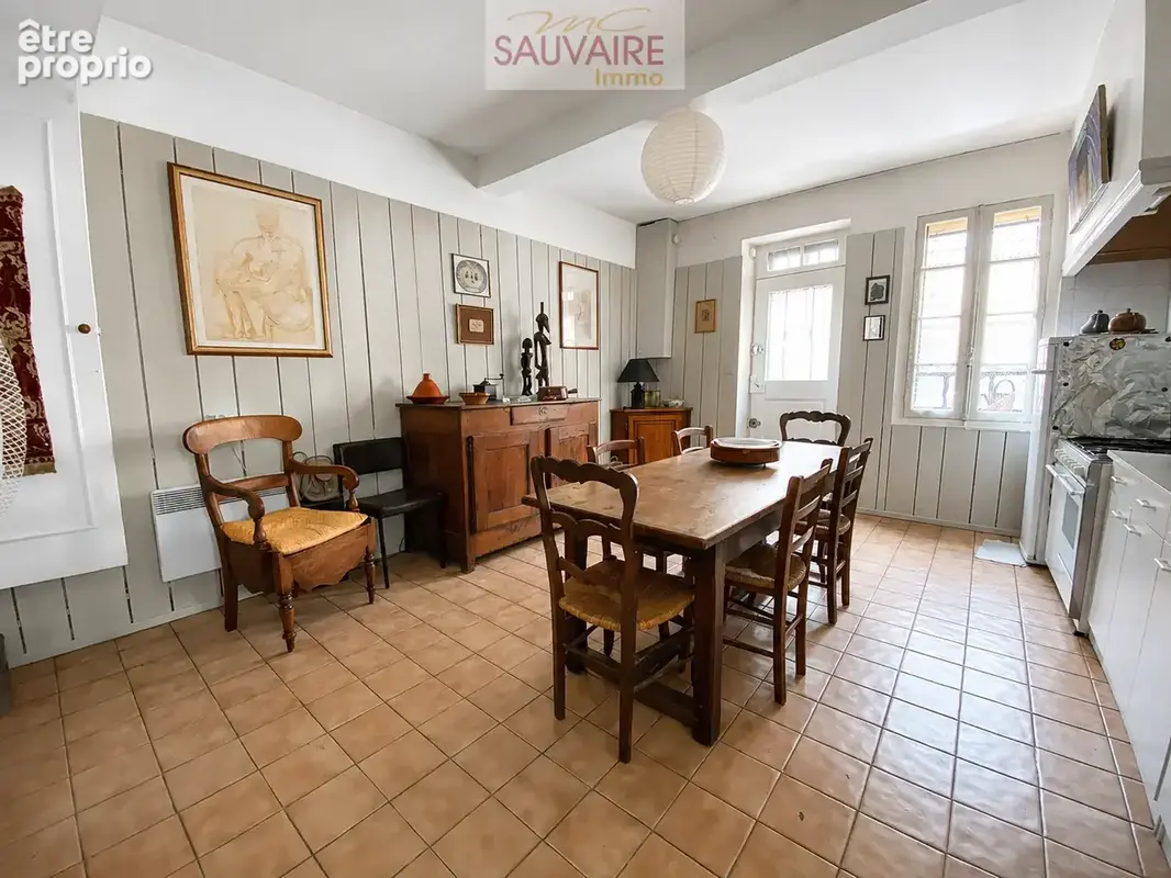 Maison à SAINT-LAURENT-DE-LA-SALANQUE