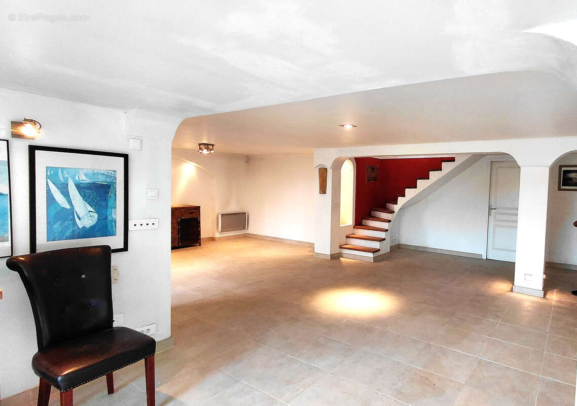 Maison à BASSUSSARRY
