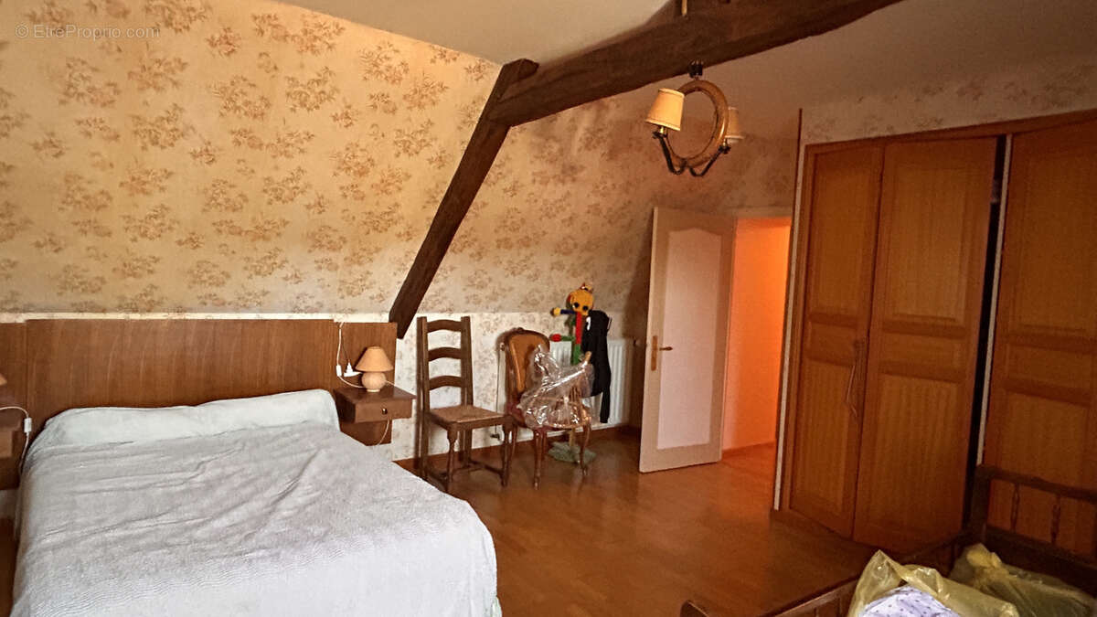 Maison à SACIERGES-SAINT-MARTIN