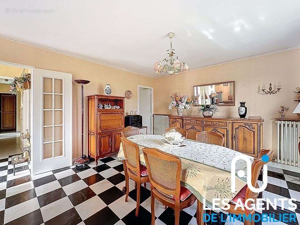 Maison à MEUNG-SUR-LOIRE