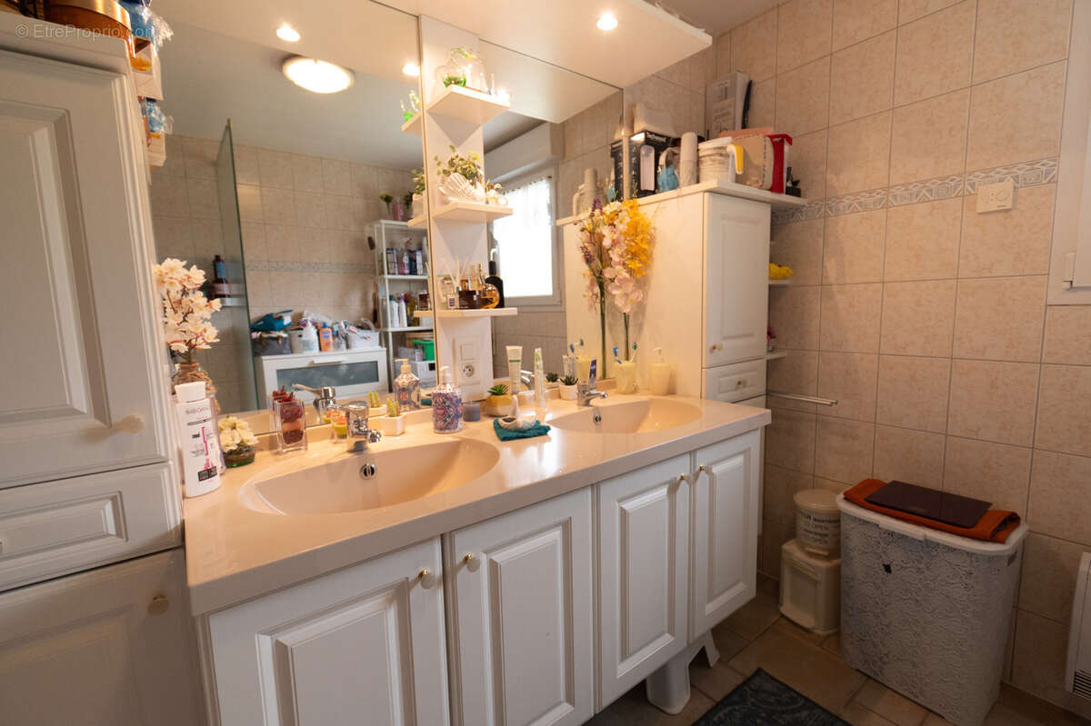 Maison à SAINT-POINT-LAC