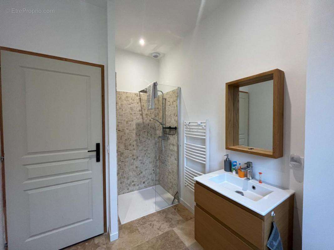 Maison à SAINT-DENIS-LES-MARTEL