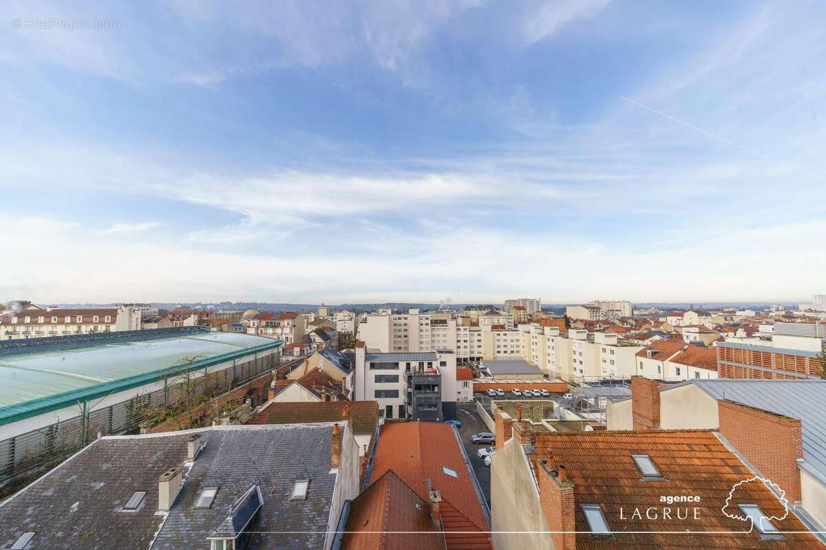  - Appartement à NEUVY