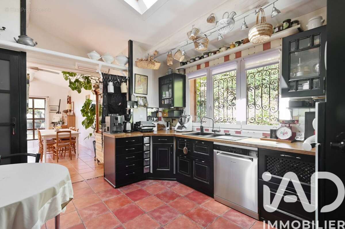 Photo 3 - Maison à CUGES-LES-PINS