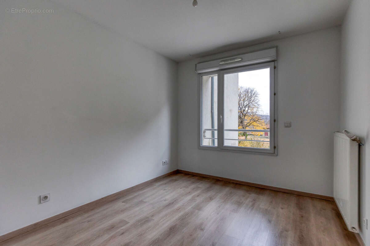 Appartement à SAINT-EGREVE