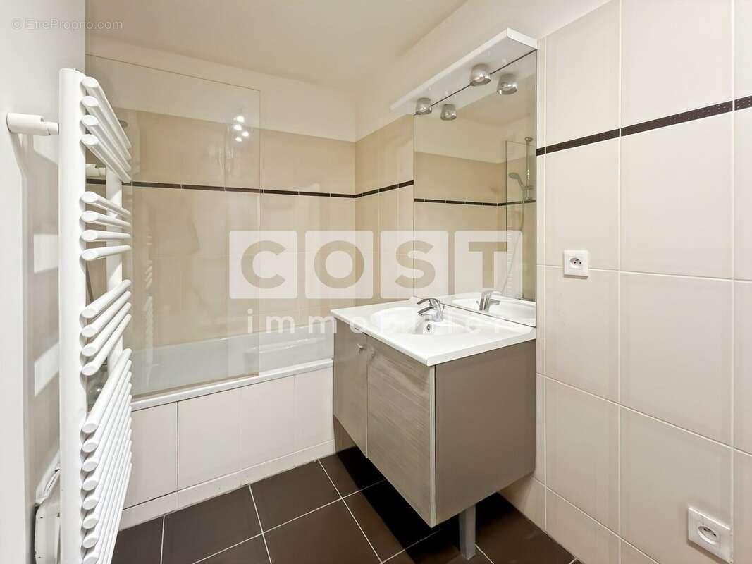 Appartement à ASNIERES-SUR-SEINE