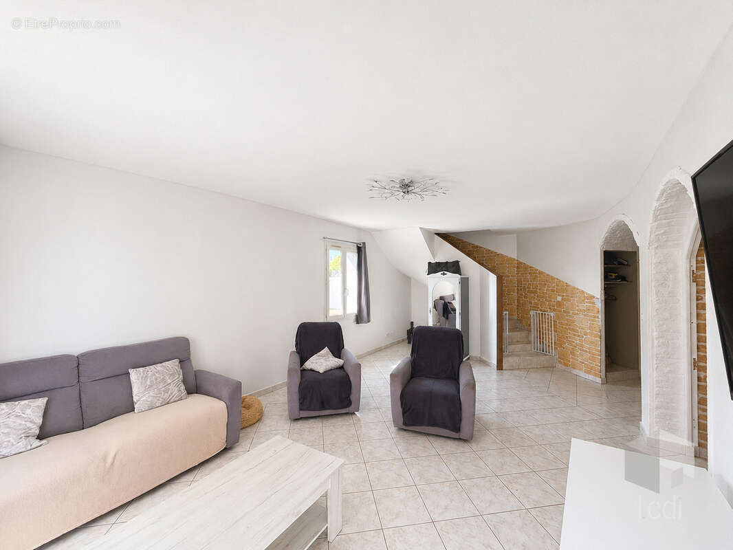 DONZERE, maison de 130 m2, 4 chambres - photo 7