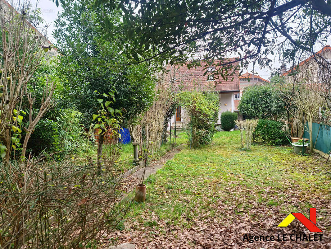 Maison à VILLENEUVE-LE-ROI