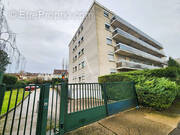 Parking à L'HAY-LES-ROSES