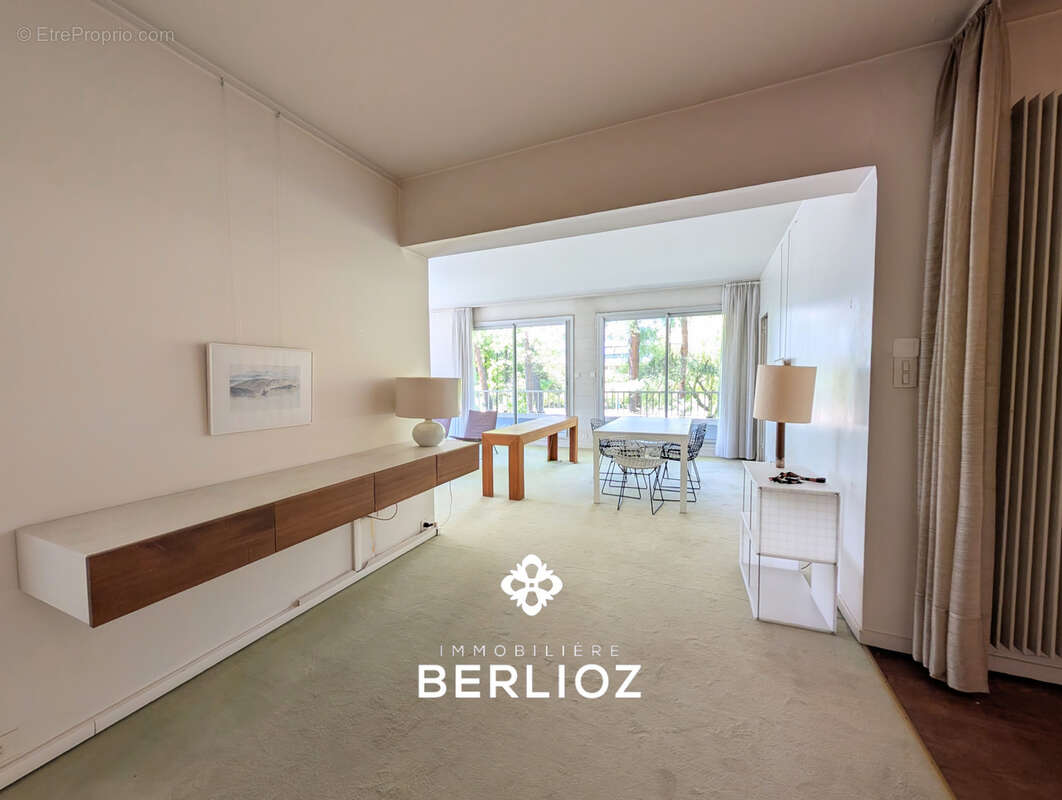 Appartement à MEYLAN