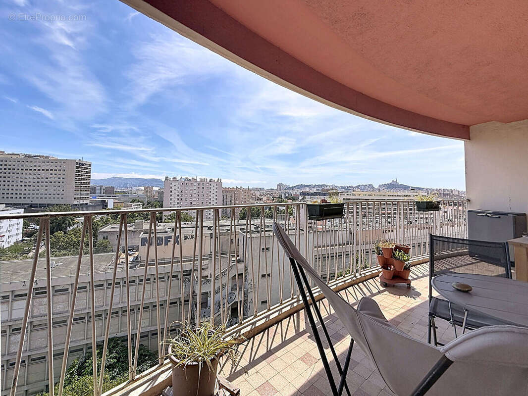 Appartement à MARSEILLE-5E