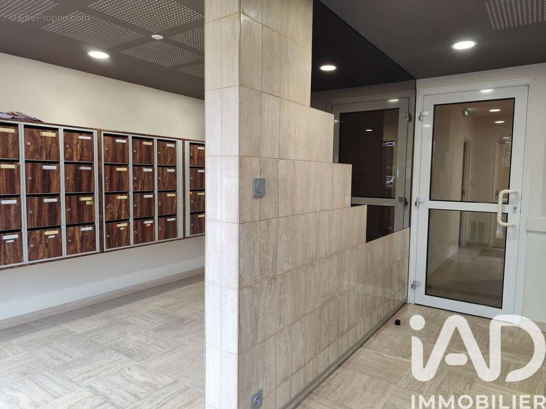 Photo 2 - Appartement à SAINT-ETIENNE