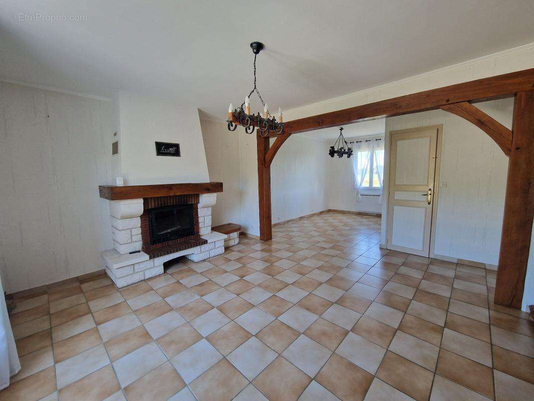 Maison à POUILLE