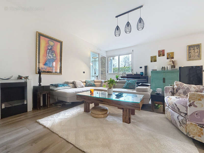 Appartement à FERNEY-VOLTAIRE