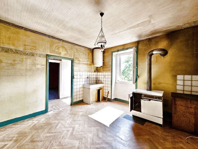 Maison à LA BENISSON-DIEU