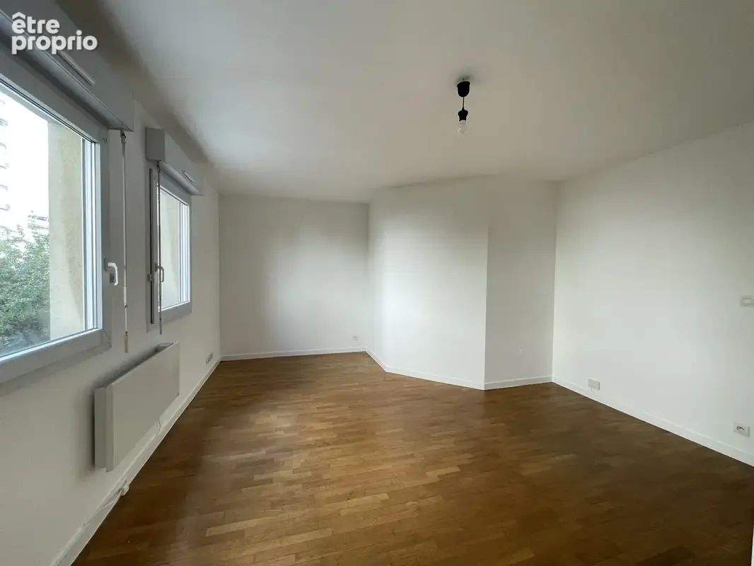 CLICHY - Grand Studio - Mairie de Clichy - photo 4