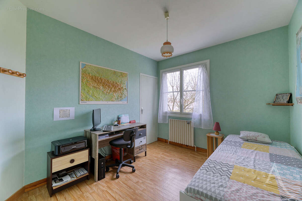 Maison à MONTAIGU