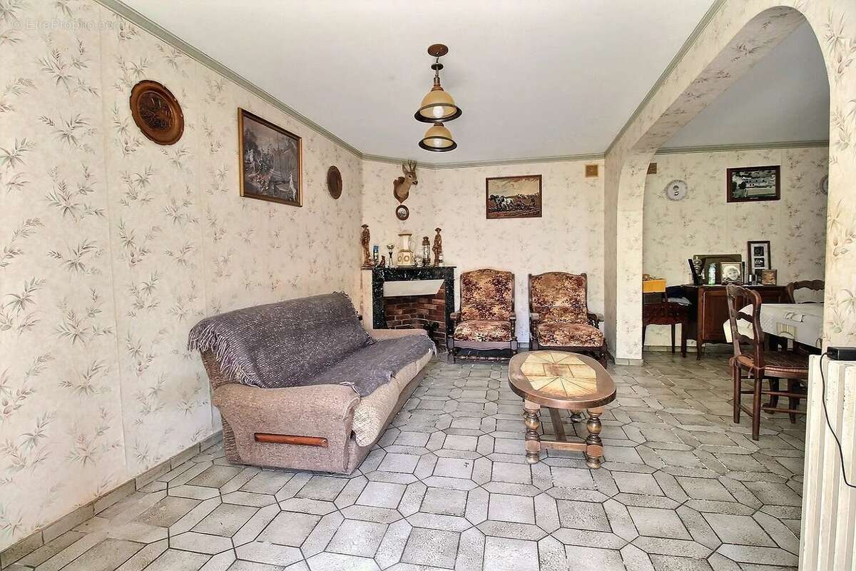 Exclusivité - maison ancienne seuilly. - photo 7