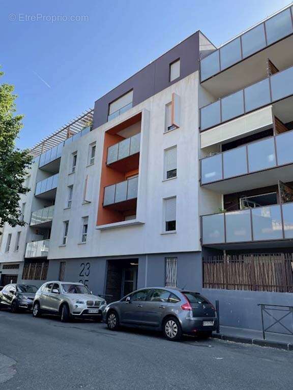 Appartement à MARSEILLE-4E